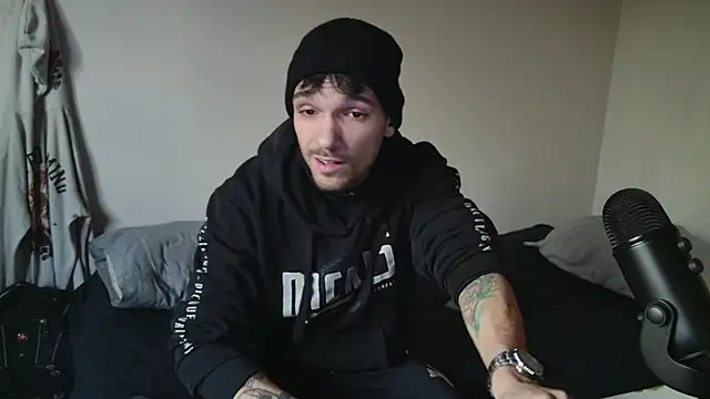 Snapshot of JackDesFeux chatting on 03/18/25, 10:37 JackDesFeux online show from 03/18/25, 10:37