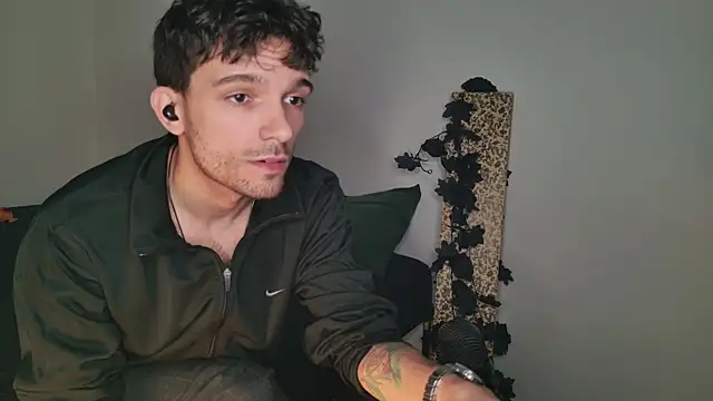 Snapshot of JackDesFeux chatting on 11/06/25, 05:00 JackDesFeux online show from 11/06/25, 05:00