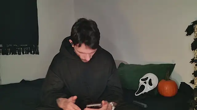 Snapshot of JackDesFeux chatting on 10/28/25, 05:39 JackDesFeux online show from 10/28/25, 05:39