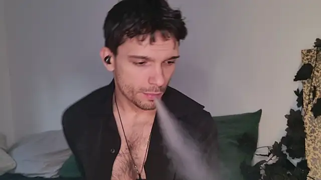 Snapshot of JackDesFeux chatting on 11/09/25, 01:48 JackDesFeux online show from 11/09/25, 01:48