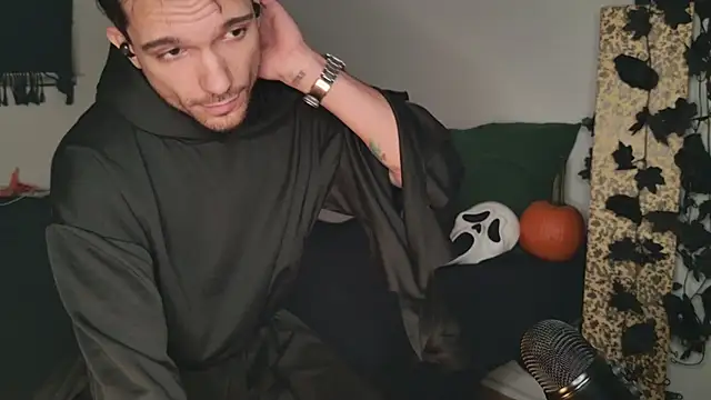 Snapshot of JackDesFeux chatting on 10/31/25, 11:11 JackDesFeux online show from 10/31/25, 11:11