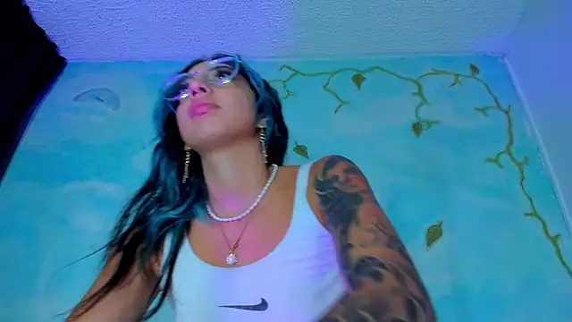 SaturnooStonee online show from 02/09/26, 03:37