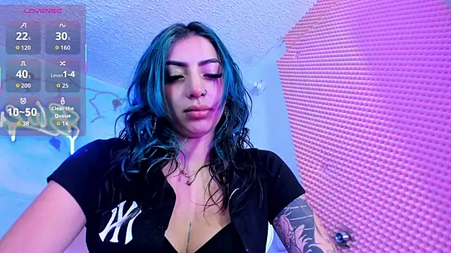 SaturnooStonee online show from 05/22/26, 03:15