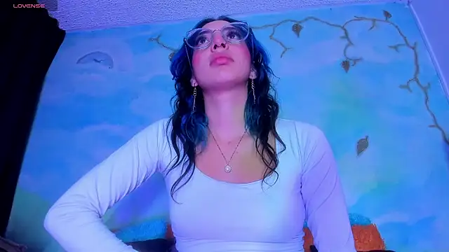 SaturnooStonee online show from 04/15/26, 02:50