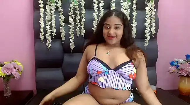 Snapshot of Sofia_Hernandez_ chatting on 03/04/25, 02:49 Sofia Hernandez online show from 03/04/25, 02:49