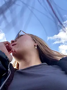 melody-dy online show from 09/10/25, 10:09