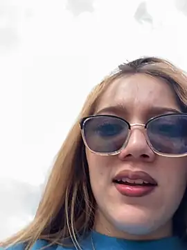 melody-dy online show from 02/19/25, 08:52