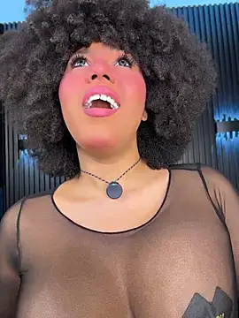 Snapshot of kendall_coxx chatting on 07/15/26, 02:18 kendall coxx online show from 07/15/26, 02:18
