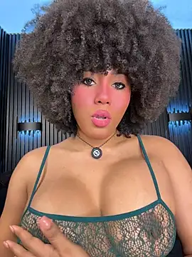 Snapshot of kendall_coxx chatting on 07/08/26, 11:55 kendall coxx online show from 07/08/26, 11:55