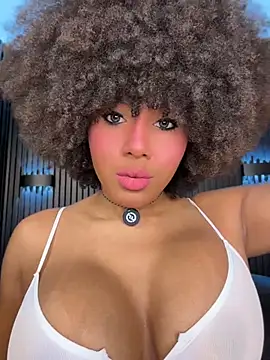 Snapshot of kendall_coxx chatting on 06/30/26, 12:27 kendall coxx online show from 06/30/26, 12:27