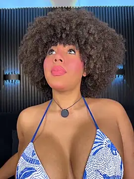 Snapshot of kendall_coxx chatting on 06/21/26, 10:32 kendall coxx online show from 06/21/26, 10:32