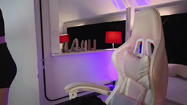 Angela Torres  online show from 03/24/26, 06:52