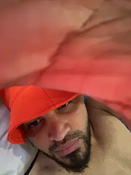 luismanuel 1998 online show from 03/08/26, 02:53