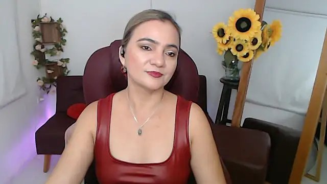 ana milf online show from 06/10/26, 03:24