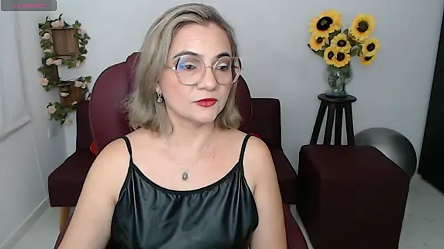 ana milf online show from 05/01/26, 02:00