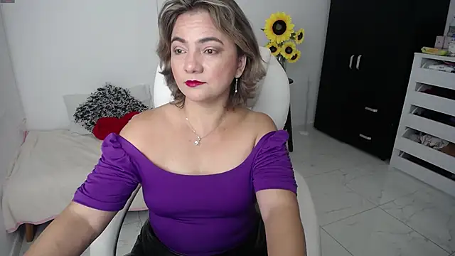 ana milf online show from 02/08/25, 12:06