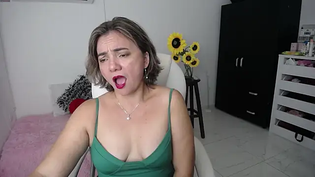 ana milf online show from 02/20/25, 02:57