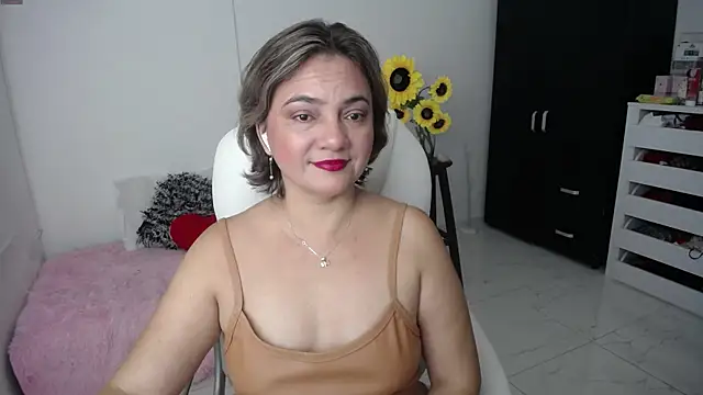 ana milf online show from 02/17/25, 11:34