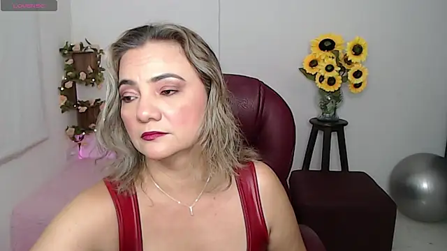 Snapshot of ana_milf chatting on 03/03/26, 12:45 ana milf online show from 03/03/26, 12:45