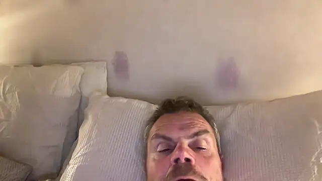 Snapshot of toptugger chatting on 10/03/25, 07:04 toptugger online show from 10/03/25, 07:04