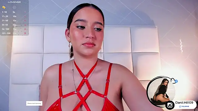 Snapshot of danii_hill_ chatting on 09/18/25, 04:15 danii hill online show from 09/18/25, 04:15