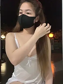 BabyThree  online show from 02/05/26, 02:35