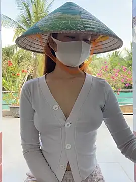 BabyThree  online show from 03/18/26, 08:39