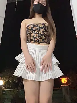 BabyThree  online show from 04/05/26, 02:24