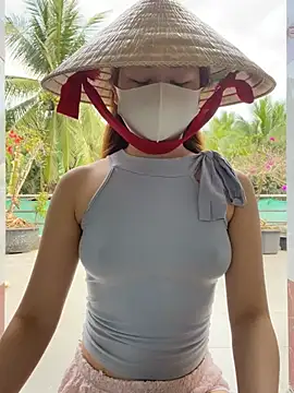 BabyThree  online show from 01/10/26, 07:25