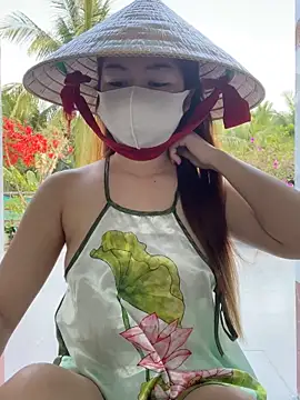 BabyThree  online show from 02/09/26, 09:51