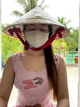 Snapshot of BabyThree_ chatting on 10/22/25, 08:03 BabyThree online show from 10/22/25, 08:03