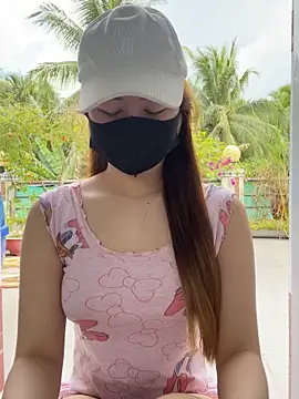 Snapshot of BabyThree_ chatting on 09/10/25, 09:30 BabyThree online show from 09/10/25, 09:30