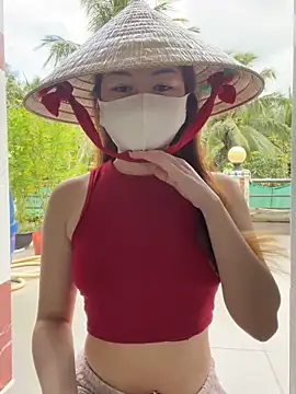 Snapshot of BabyThree_ chatting on 11/23/25, 07:18 BabyThree online show from 11/23/25, 07:18