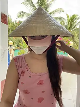 Snapshot of BabyThree_ chatting on 03/17/25, 08:51 BabyThree online show from 03/17/25, 08:51