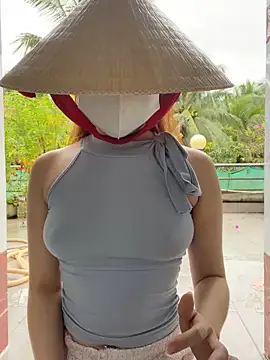 Snapshot of BabyThree_ chatting on 11/17/25, 07:56 BabyThree online show from 11/17/25, 07:56