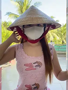 Snapshot of BabyThree_ chatting on 11/24/25, 08:25 BabyThree online show from 11/24/25, 08:25