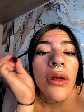 liss hot  online show from 09/26/25, 06:59