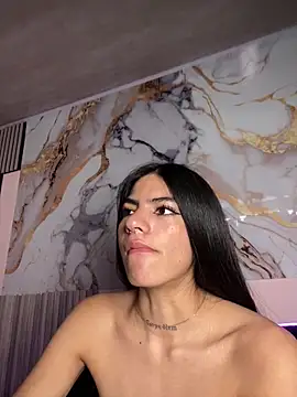 liss hot  online show from 10/15/25, 07:55
