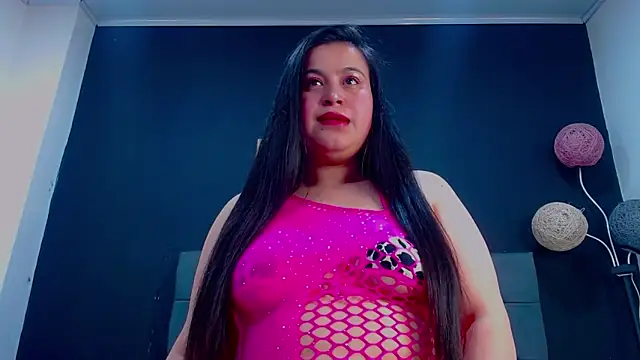 mia xx1 online show from 11/11/25, 01:33