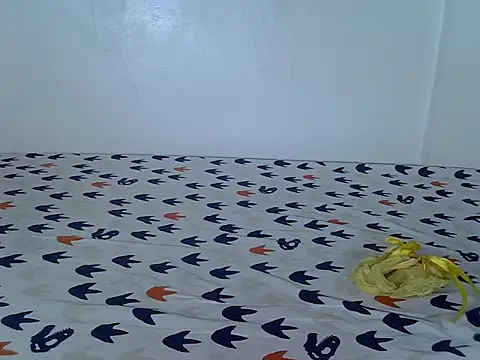 laetitia  online show from 02/13/26, 09:26