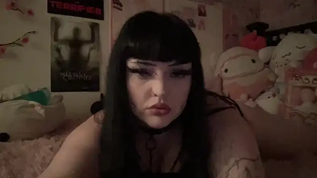 Snapshot of FaeKelly chatting on 11/14/25, 03:43 FaeKelly online show from 11/14/25, 03:43