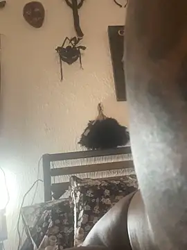 CUMQUEEN-XXX69 online show from 12/02/25, 07:43