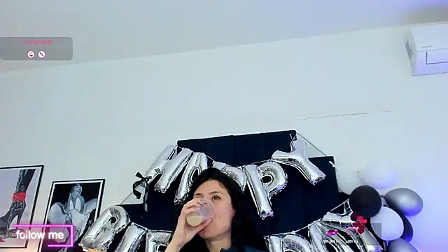 Snapshot of KyleRosee chatting on 10/17/25, 12:29 KyleRosee online show from 10/17/25, 12:29