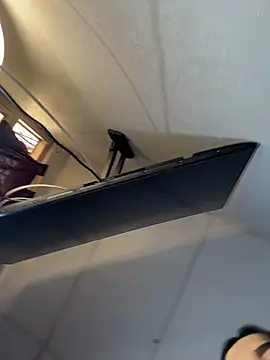 saragill323 online show from 02/18/26, 04:47