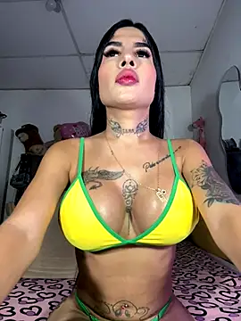 saragill323 online show from 11/18/25, 03:59