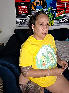 ladycreamypr2 online show from 04/15/26, 06:45