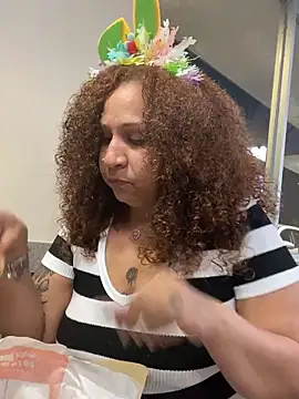 ladycreamypr2 online show from 03/26/26, 11:57