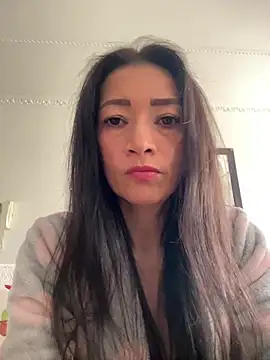 Snapshot of Yulia_sx chatting on 04/19/26, 08:33 Yulia sx online show from 04/19/26, 08:33