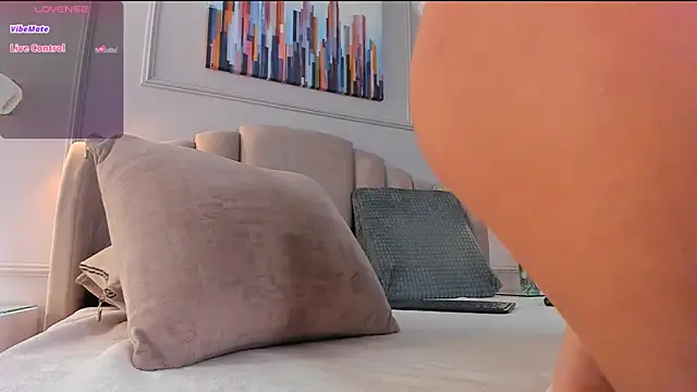 Snapshot of aria_greco chatting on 03/08/25, 06:32 aria greco online show from 03/08/25, 06:32