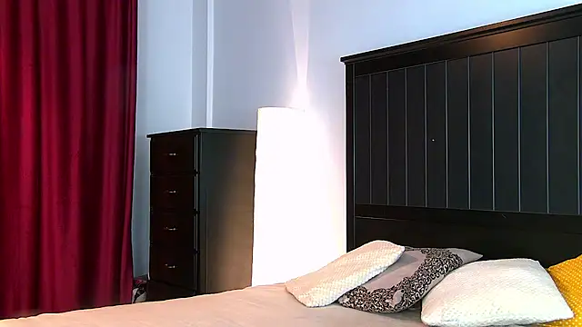 Yanira Muslim online show from 10/01/25, 04:17